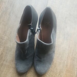 Vince Camuto Black and Gray Ankle Booties